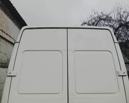 Белый Мерседес Sprinter, объемом двигателя 2.2 л и пробегом 290 тыс. км за 7500 $, фото 2 на Automoto.ua