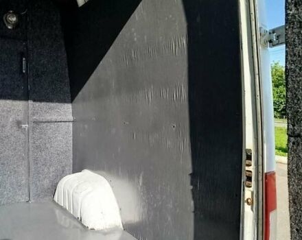 Белый Мерседес Sprinter, объемом двигателя 2.2 л и пробегом 390 тыс. км за 12000 $, фото 9 на Automoto.ua