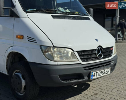 Белый Мерседес Sprinter, объемом двигателя 2.7 л и пробегом 450 тыс. км за 17000 $, фото 1 на Automoto.ua