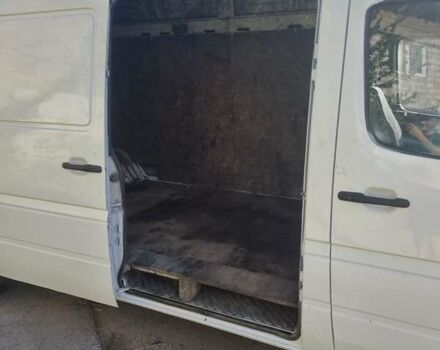 Белый Мерседес Sprinter, объемом двигателя 2.15 л и пробегом 500 тыс. км за 7900 $, фото 9 на Automoto.ua