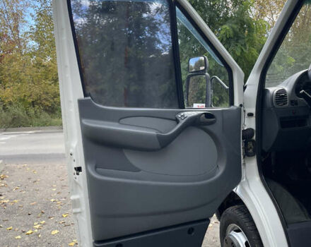 Белый Мерседес Sprinter, объемом двигателя 2.7 л и пробегом 430 тыс. км за 13500 $, фото 38 на Automoto.ua