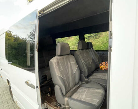Белый Мерседес Sprinter, объемом двигателя 2.15 л и пробегом 333 тыс. км за 8200 $, фото 10 на Automoto.ua