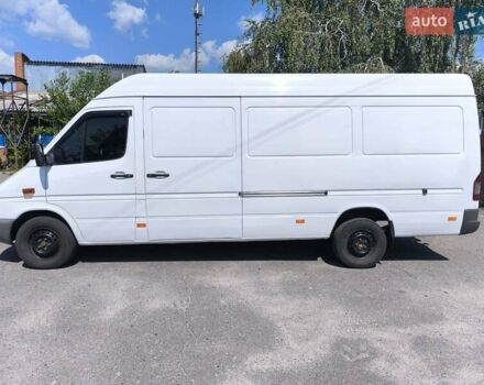 Белый Мерседес Sprinter, объемом двигателя 2.2 л и пробегом 637 тыс. км за 10000 $, фото 10 на Automoto.ua