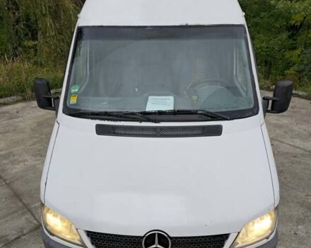Белый Мерседес Sprinter, объемом двигателя 2.1 л и пробегом 656 тыс. км за 6500 $, фото 3 на Automoto.ua