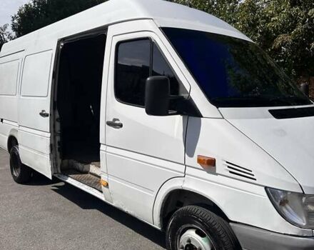 Белый Мерседес Sprinter, объемом двигателя 2.2 л и пробегом 832 тыс. км за 8200 $, фото 133 на Automoto.ua