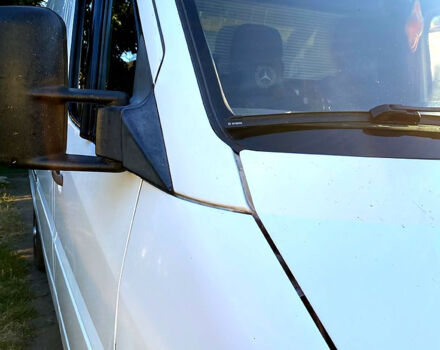 Белый Мерседес Sprinter, объемом двигателя 2.2 л и пробегом 570 тыс. км за 7200 $, фото 4 на Automoto.ua