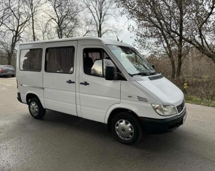 Белый Мерседес Sprinter, объемом двигателя 2.1 л и пробегом 300 тыс. км за 5600 $, фото 1 на Automoto.ua