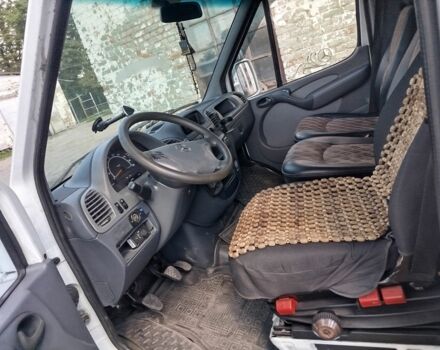 Білий Мерседес Sprinter, об'ємом двигуна 2.1 л та пробігом 700 тис. км за 7300 $, фото 4 на Automoto.ua