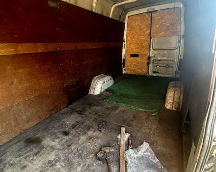 Белый Мерседес Sprinter, объемом двигателя 2.2 л и пробегом 420 тыс. км за 6000 $, фото 4 на Automoto.ua