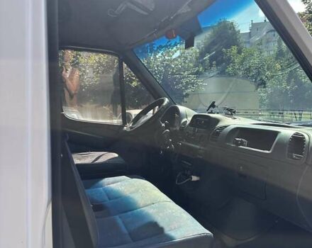 Белый Мерседес Sprinter, объемом двигателя 2.2 л и пробегом 832 тыс. км за 8200 $, фото 66 на Automoto.ua