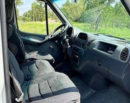Белый Мерседес Sprinter, объемом двигателя 2.15 л и пробегом 304 тыс. км за 9500 $, фото 13 на Automoto.ua