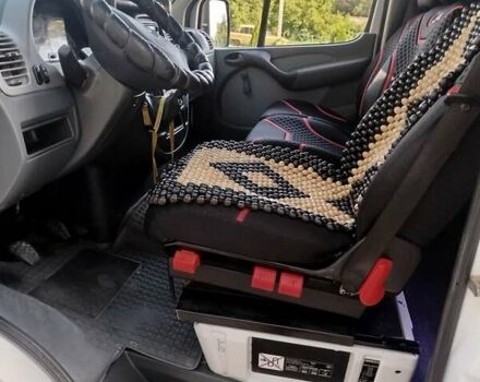 Белый Мерседес Sprinter, объемом двигателя 2.2 л и пробегом 390 тыс. км за 12000 $, фото 23 на Automoto.ua