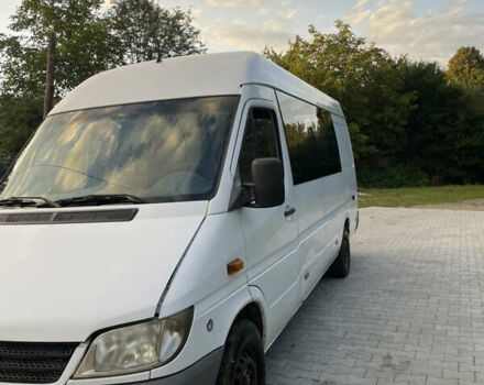Белый Мерседес Sprinter, объемом двигателя 2.15 л и пробегом 333 тыс. км за 8200 $, фото 3 на Automoto.ua
