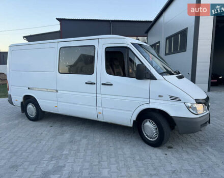 Белый Мерседес Sprinter, объемом двигателя 2.2 л и пробегом 341 тыс. км за 6900 $, фото 9 на Automoto.ua