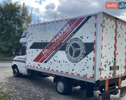 Белый Мерседес Sprinter, объемом двигателя 2.7 л и пробегом 430 тыс. км за 13500 $, фото 23 на Automoto.ua
