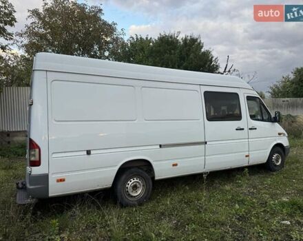 Белый Мерседес Sprinter, объемом двигателя 2.2 л и пробегом 388 тыс. км за 9700 $, фото 4 на Automoto.ua