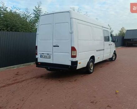 Белый Мерседес Sprinter, объемом двигателя 2.69 л и пробегом 630 тыс. км за 10000 $, фото 10 на Automoto.ua