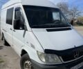 Белый Мерседес Sprinter, объемом двигателя 0.22 л и пробегом 438 тыс. км за 9000 $, фото 1 на Automoto.ua