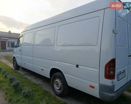 Белый Мерседес Sprinter, объемом двигателя 2.1 л и пробегом 580 тыс. км за 9500 $, фото 2 на Automoto.ua
