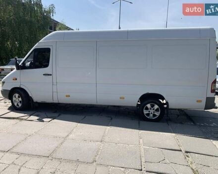 Белый Мерседес Sprinter, объемом двигателя 2.69 л и пробегом 625 тыс. км за 11999 $, фото 10 на Automoto.ua
