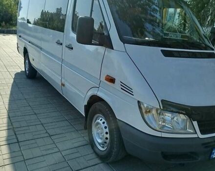 Белый Мерседес Sprinter, объемом двигателя 2.2 л и пробегом 390 тыс. км за 12000 $, фото 42 на Automoto.ua