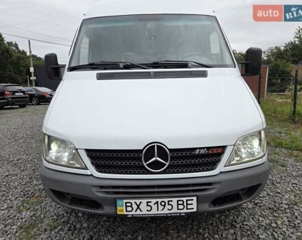 Белый Мерседес Sprinter, объемом двигателя 2.7 л и пробегом 350 тыс. км за 19800 $, фото 1 на Automoto.ua