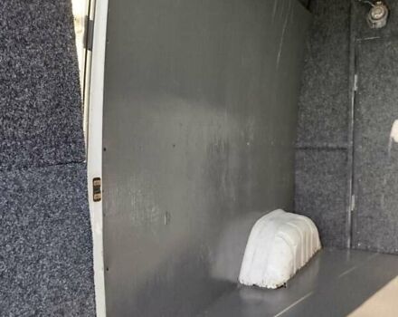 Белый Мерседес Sprinter, объемом двигателя 2.2 л и пробегом 390 тыс. км за 12000 $, фото 5 на Automoto.ua