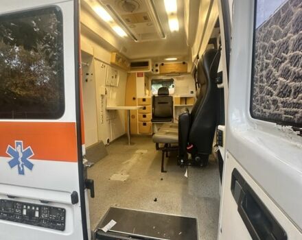 Білий Мерседес Sprinter, об'ємом двигуна 2.7 л та пробігом 200 тис. км за 8500 $, фото 1 на Automoto.ua