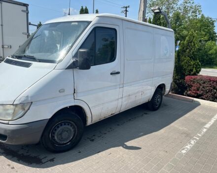 Белый Мерседес Sprinter, объемом двигателя 2.2 л и пробегом 400 тыс. км за 3000 $, фото 2 на Automoto.ua