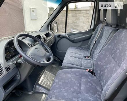 Білий Мерседес Sprinter, об'ємом двигуна 2.15 л та пробігом 252 тис. км за 14799 $, фото 11 на Automoto.ua