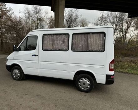 Белый Мерседес Sprinter, объемом двигателя 2.1 л и пробегом 300 тыс. км за 5600 $, фото 3 на Automoto.ua