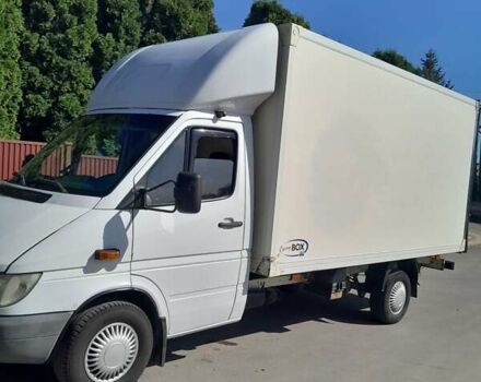 Белый Мерседес Sprinter, объемом двигателя 2.7 л и пробегом 530 тыс. км за 12850 $, фото 3 на Automoto.ua