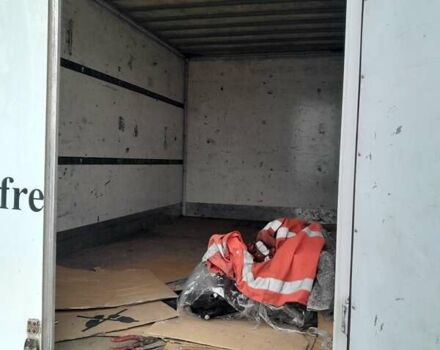 Белый Мерседес Sprinter, объемом двигателя 2.1 л и пробегом 500 тыс. км за 13500 $, фото 4 на Automoto.ua