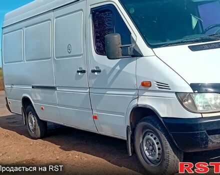 Белый Мерседес Sprinter, объемом двигателя 2.1 л и пробегом 700 тыс. км за 7000 $, фото 5 на Automoto.ua