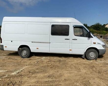 Белый Мерседес Sprinter, объемом двигателя 2.2 л и пробегом 700 тыс. км за 10500 $, фото 7 на Automoto.ua