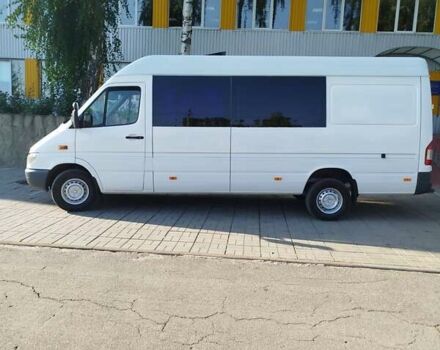 Белый Мерседес Sprinter, объемом двигателя 2.2 л и пробегом 390 тыс. км за 12000 $, фото 49 на Automoto.ua