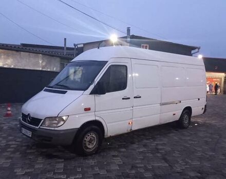 Белый Мерседес Sprinter, объемом двигателя 2.15 л и пробегом 412 тыс. км за 9500 $, фото 10 на Automoto.ua
