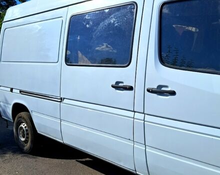 Белый Мерседес Sprinter, объемом двигателя 2.1 л и пробегом 524 тыс. км за 9500 $, фото 2 на Automoto.ua