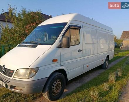 Белый Мерседес Sprinter, объемом двигателя 2.1 л и пробегом 580 тыс. км за 9500 $, фото 1 на Automoto.ua