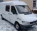 Белый Мерседес Sprinter, объемом двигателя 2.7 л и пробегом 500 тыс. км за 10900 $, фото 4 на Automoto.ua