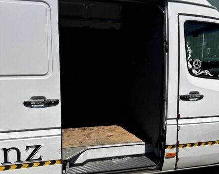 Белый Мерседес Sprinter, объемом двигателя 2.7 л и пробегом 273 тыс. км за 18000 $, фото 5 на Automoto.ua