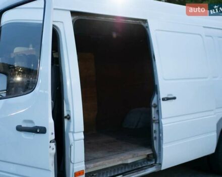 Белый Мерседес Sprinter, объемом двигателя 2.2 л и пробегом 490 тыс. км за 12500 $, фото 1 на Automoto.ua