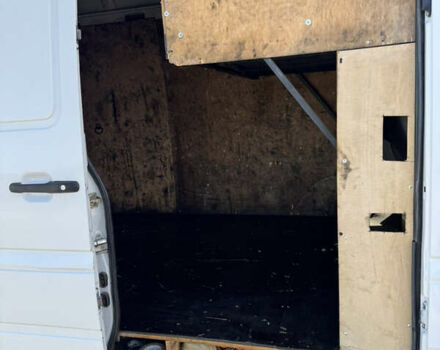 Белый Мерседес Sprinter, объемом двигателя 2.7 л и пробегом 450 тыс. км за 17000 $, фото 30 на Automoto.ua