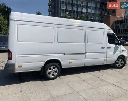 Белый Мерседес Sprinter, объемом двигателя 2.69 л и пробегом 625 тыс. км за 11999 $, фото 6 на Automoto.ua
