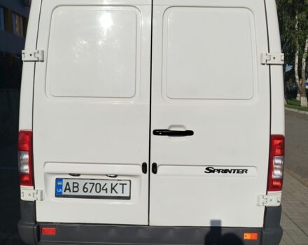 Белый Мерседес Sprinter, объемом двигателя 2.1 л и пробегом 390 тыс. км за 12000 $, фото 7 на Automoto.ua