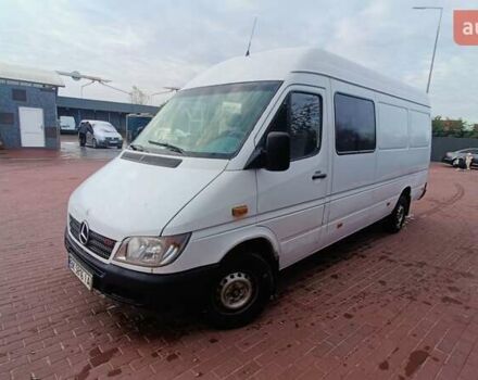 Белый Мерседес Sprinter, объемом двигателя 2.7 л и пробегом 620 тыс. км за 10000 $, фото 2 на Automoto.ua