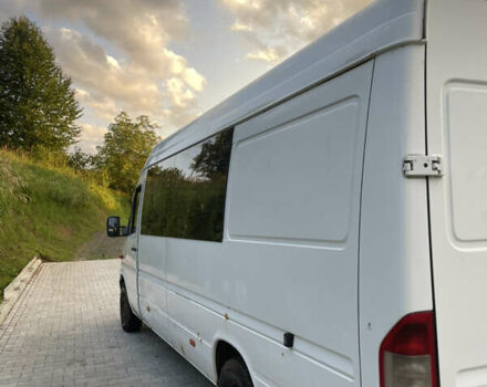 Белый Мерседес Sprinter, объемом двигателя 2.15 л и пробегом 333 тыс. км за 8200 $, фото 4 на Automoto.ua
