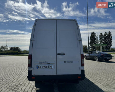 Белый Мерседес Sprinter, объемом двигателя 2.7 л и пробегом 450 тыс. км за 17000 $, фото 9 на Automoto.ua