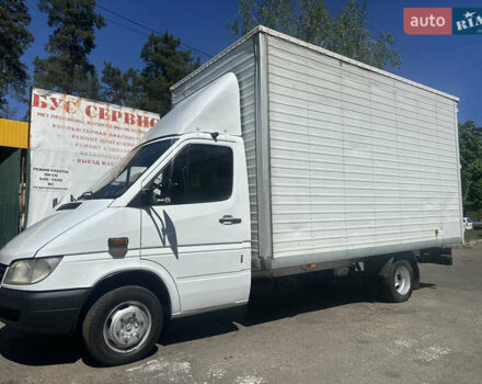 Белый Мерседес Sprinter, объемом двигателя 2.69 л и пробегом 733 тыс. км за 11000 $, фото 2 на Automoto.ua