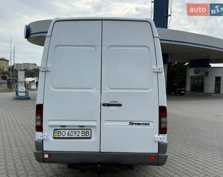 Белый Мерседес Sprinter, объемом двигателя 2.15 л и пробегом 428 тыс. км за 9000 $, фото 12 на Automoto.ua
